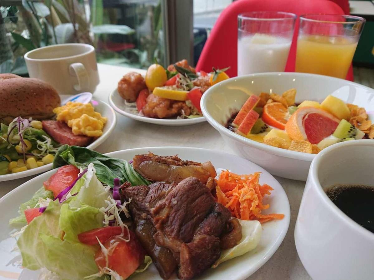 Green Rich Hotel Okinawa Наґо Екстер'єр фото